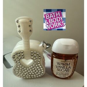 Bath & Body Works Warm Vanilla Sugar Hand Sanitizer with White Guitar Holder